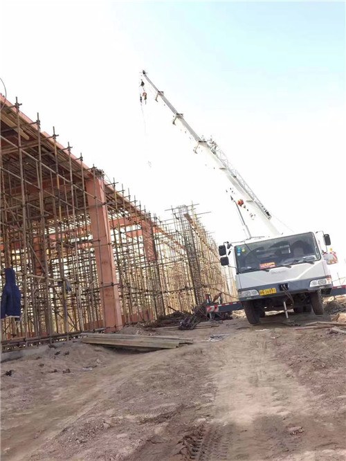 恩施市吊车作业的安全注意事项有哪些？